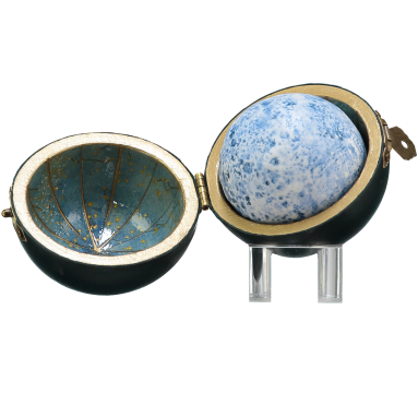 Loraine Rutt - Blue Moon (Emerald Green Nappa Pocket Case With Azure Celestial Interior) - courtesy of TAG Fine Arts